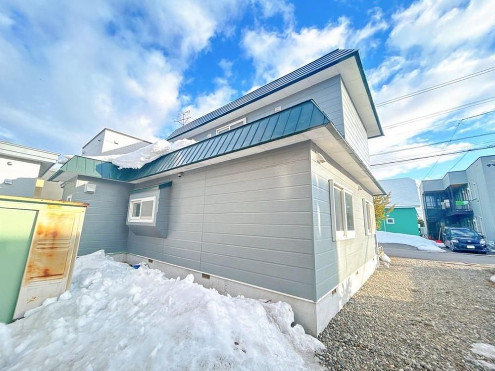 4LDK Detached House with 102 Tsubo Land in Asahikawa, Hokkaido - Thumbnail 2