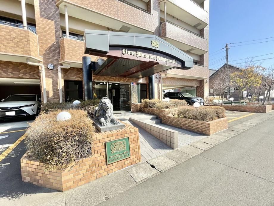 Renovated 1LDK Apartment for Sale in Miyagino Ward, Sendai - Thumbnail 2