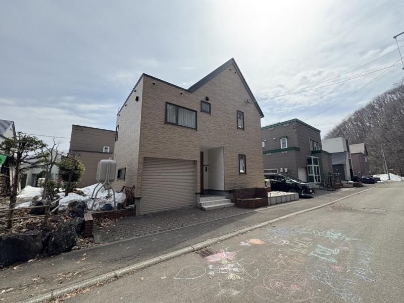 Renovated 4LDK Detached House in Kiyota, Sapporo with Garden - Thumbnail 2