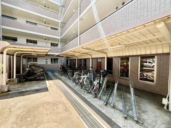Renovated 3LDK Pet-Friendly Apartment near Yagiyama Station - Thumbnail 2