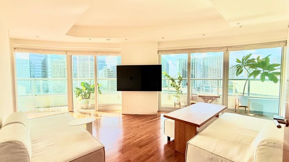 2LDK 76.2m² Apartment with Fuji View in Minatomirai, Yokohama - Thumbnail 4