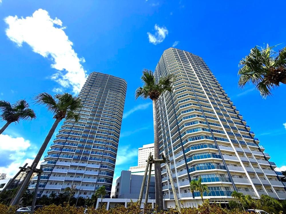 2LDK Apartment for Sale in Naha, Okinawa - 68.25 sqm - Thumbnail 2