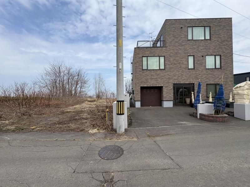 Land for Sale in Otaru, Hokkaido - 805 sqm with Sea Views - Thumbnail 3