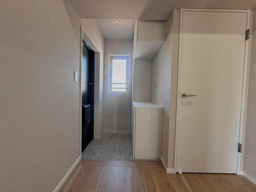 2LDK Apartment for Sale in Kawasaki-ku, Kanagawa - Thumbnail 4
