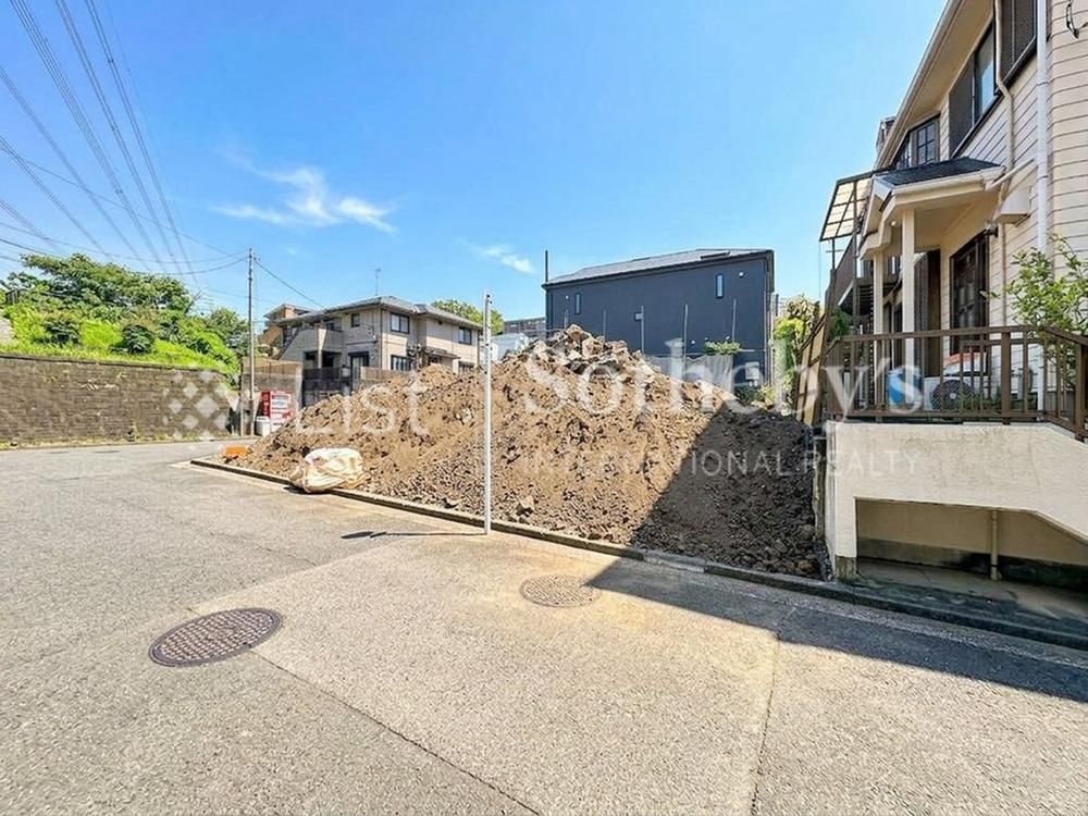 Land for Sale in Konan Ward, Yokohama - 99.9m2 Corner Plot - Thumbnail 4