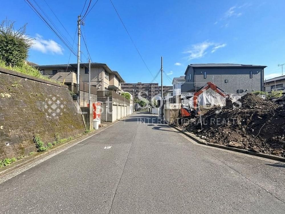 Land for Sale in Konan Ward, Yokohama - 99.9m2 Corner Plot - Thumbnail 2