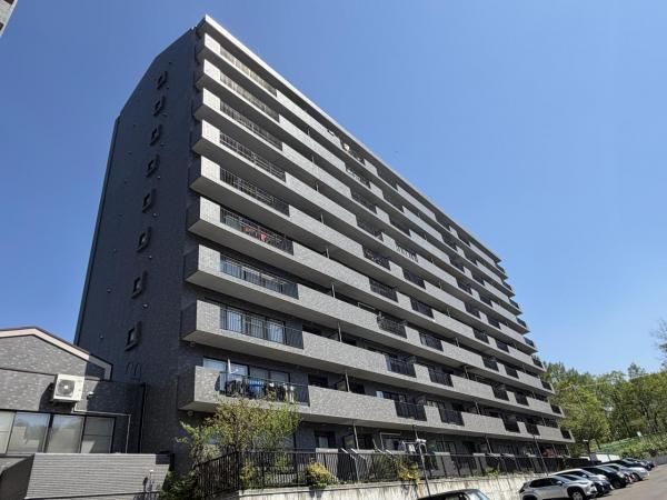 3LDK Apartment for Sale in Minami-ku, Sapporo - Thumbnail 2