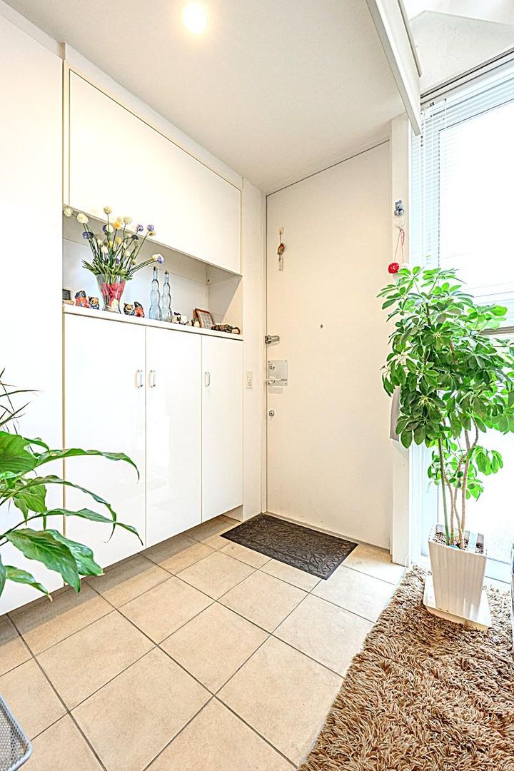 3LDK Top-Floor Apartment with Sky Roof Balcony in Tsuzuki, Yokohama - Thumbnail 3