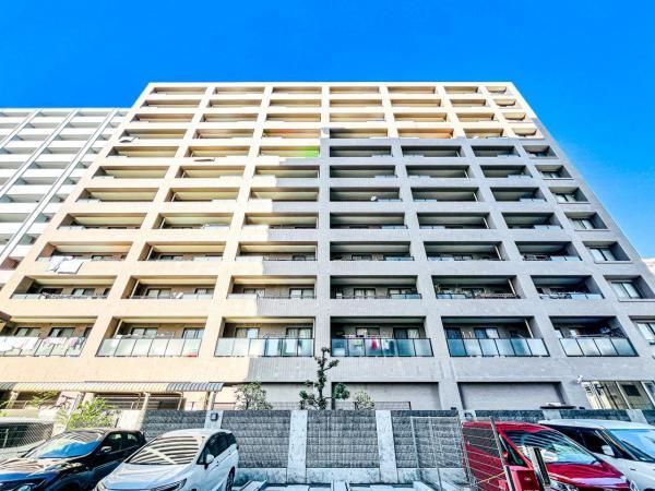 South-Facing 1LDK+S Apartment in Ebina, Kanagawa - Thumbnail 2