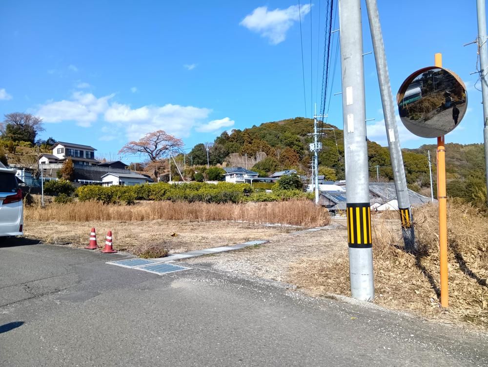 498m² Land for Sale in Kōnan, Kochi - Hillside Plot - Thumbnail 4