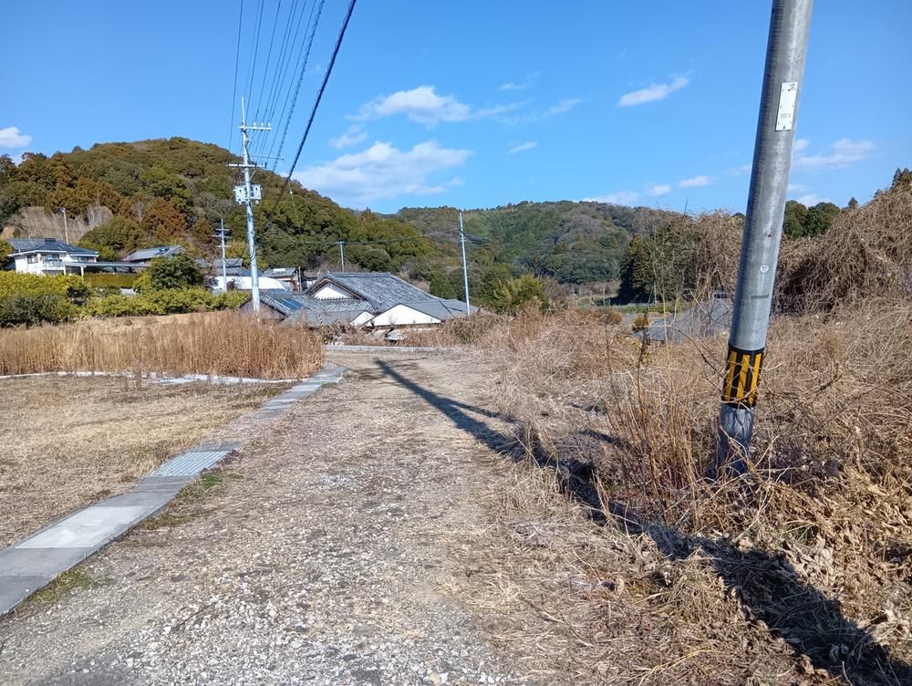 498m² Land for Sale in Kōnan, Kochi - Hillside Plot - Thumbnail 3