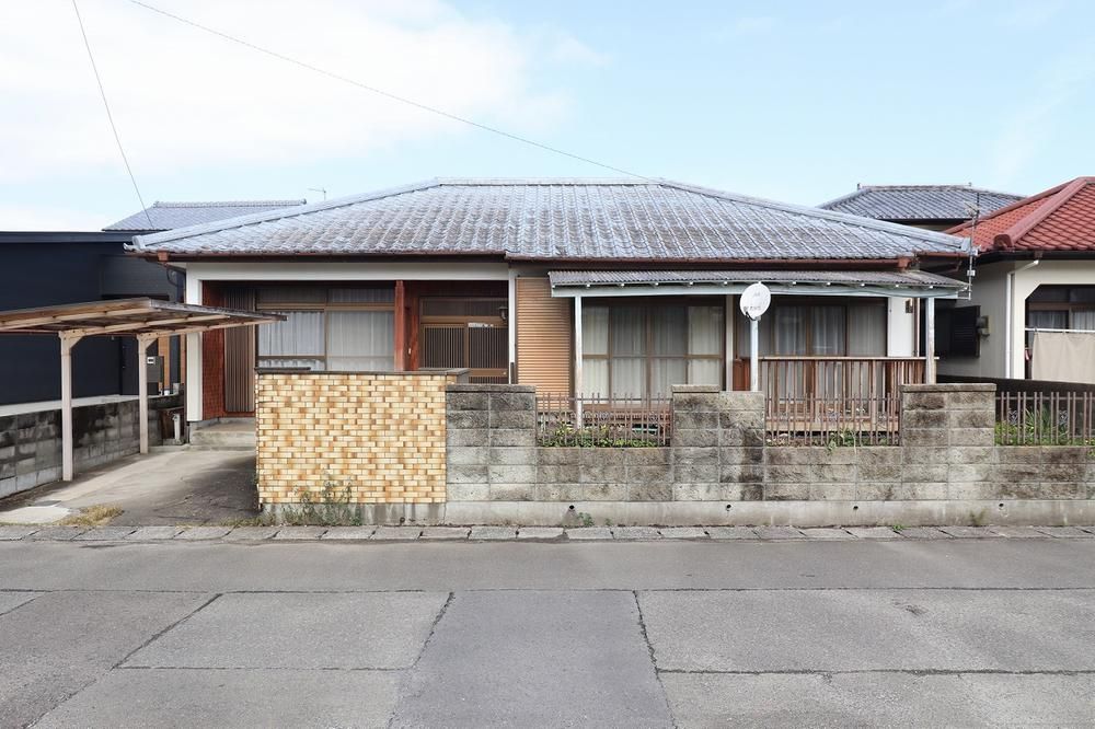 5DK House for Sale in Miyazaki City - 91m2 on 204m2 Land - Thumbnail 2