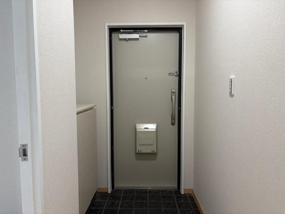 3LDK Renovated Apartment in Funabashi, Chiba with Private Garden - Thumbnail 4