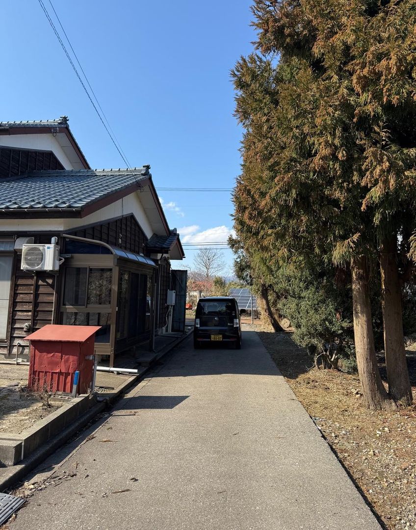 9DK Detached House for Sale in Tsubame, Niigata - Thumbnail 3