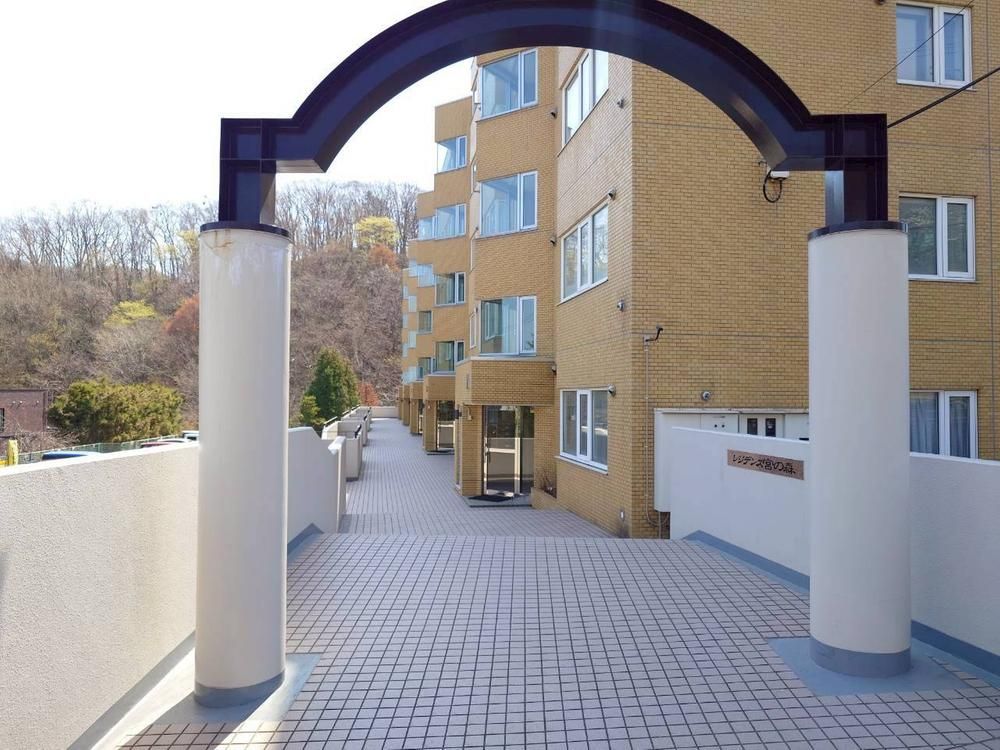 3LDK Apartment for Sale in Chuo Ward, Sapporo - 80.37m² - Thumbnail 2