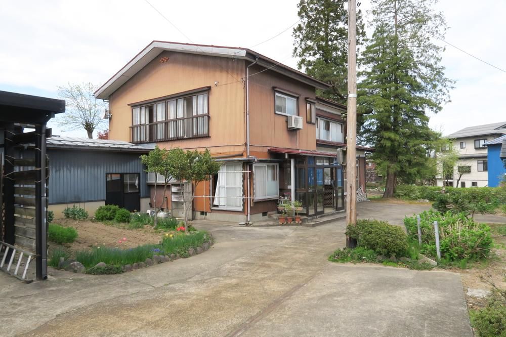 Spacious 8LDK House for Sale in Joetsu, Niigata - Thumbnail 3