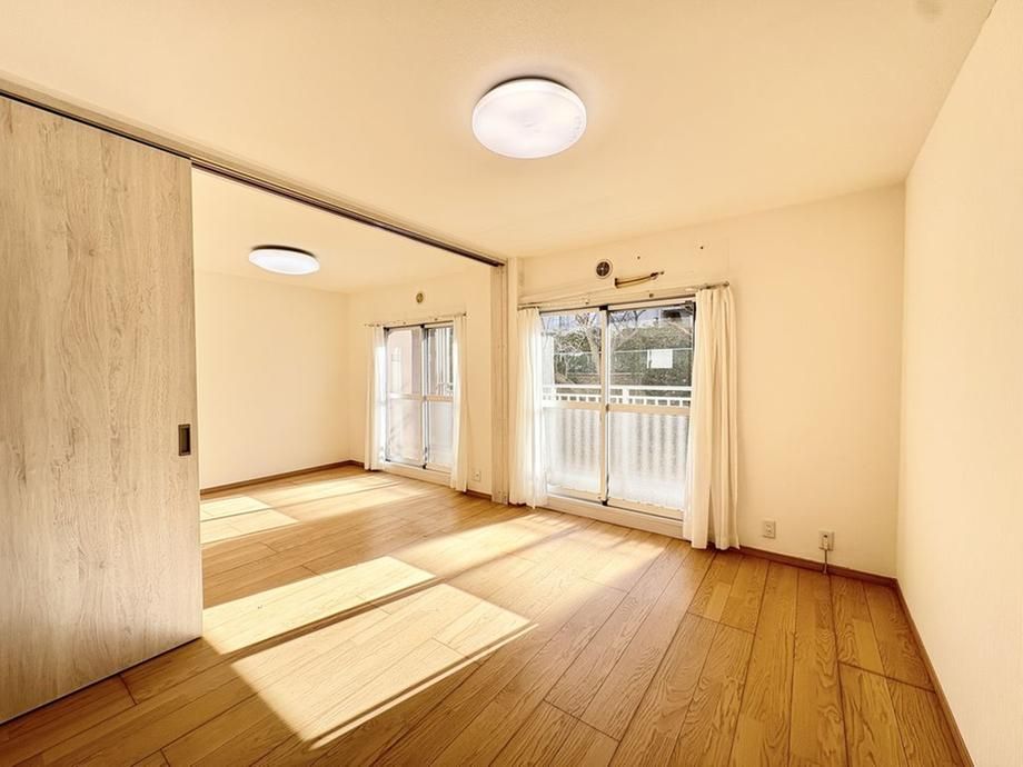 3DK Apartment for Sale in Sakae Ward, Yokohama - Thumbnail 2