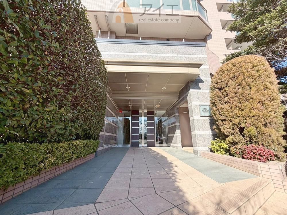 Renovated 2LDK Apartment Near Funabashi Hoto Station - Thumbnail 2