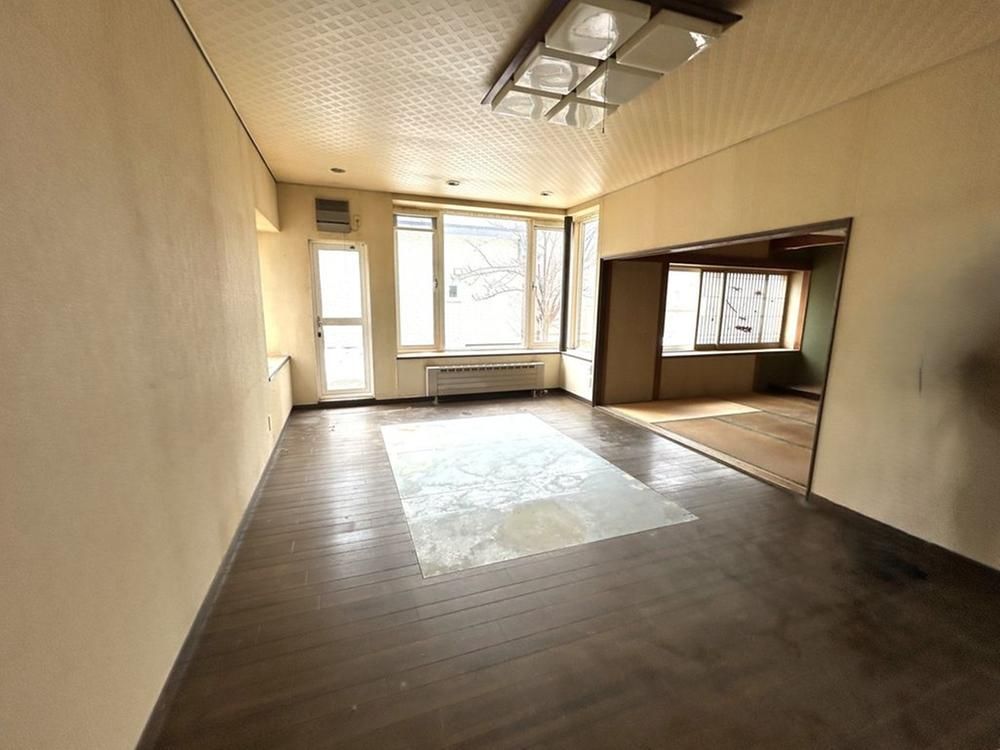 4LDK Renovated House in Asahikawa with 286sqm Lot - Thumbnail 4
