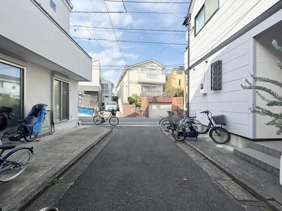 Land for Sale in Setagaya, Tokyo - 52 sqm Plot Near Kyodo Station - Thumbnail 2