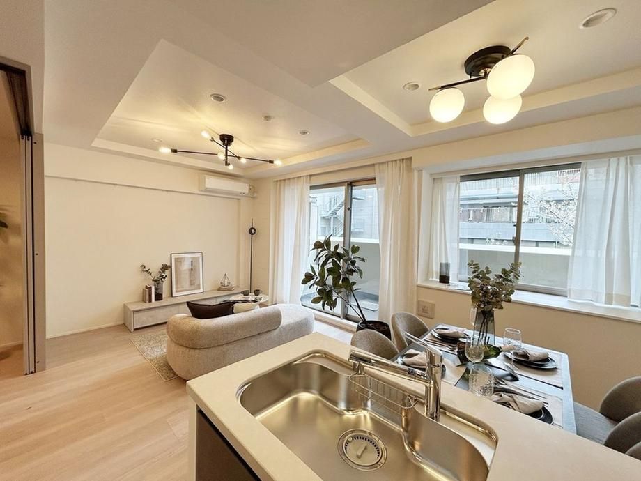 3LDK Apartment for Sale in Minami-Azabu, Minato City, Tokyo - Thumbnail 4