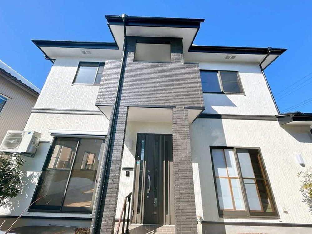 Renovated 4LDK House in Joetsu, Niigata for Sale - Thumbnail 2