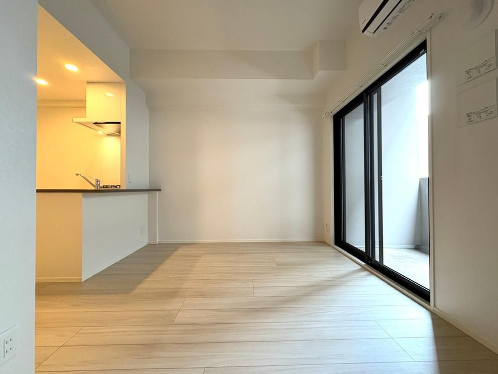 Modern Studio Apartment in Hakata Ward, Fukuoka - Thumbnail 4