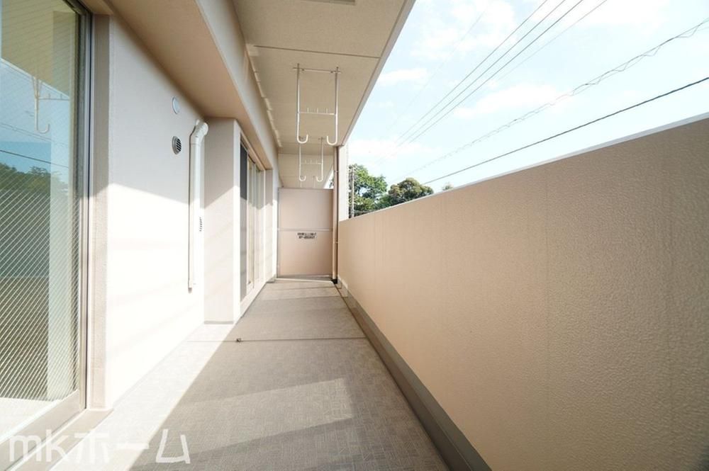 Renovated 3LDK Apartment in Narashinodai, Funabashi - Thumbnail 2