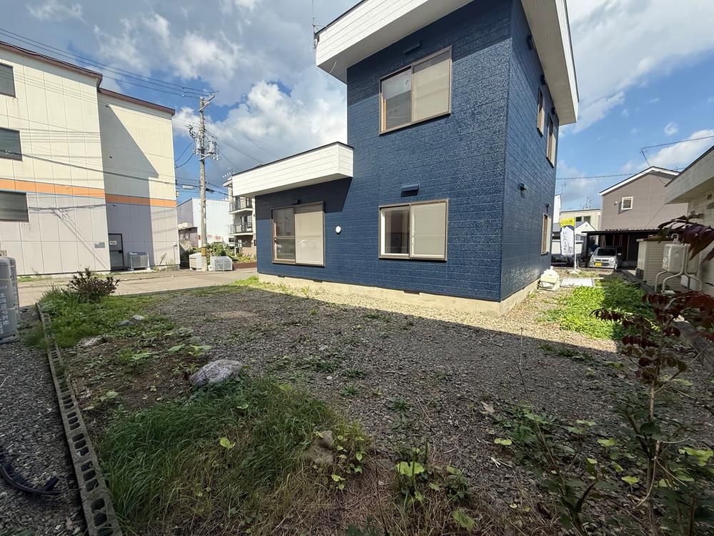 Renovated 4LDK House in Ebetsu, Hokkaido - 97m2 - Thumbnail 3