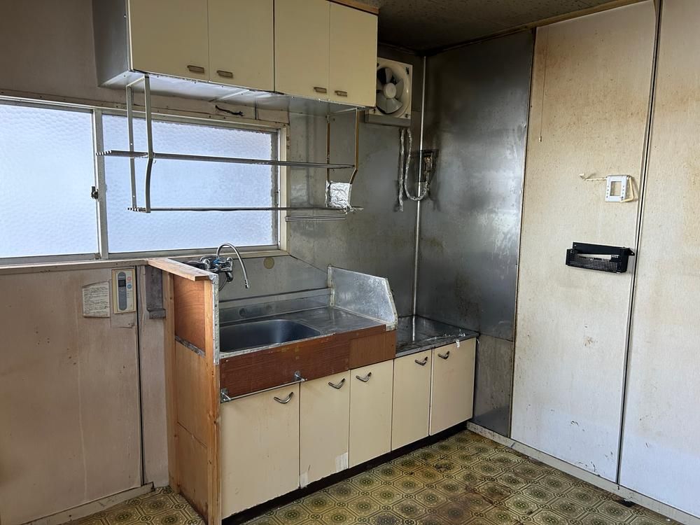 5K Detached House for Sale in Mihara, Hiroshima - 1.8 Million Yen - Thumbnail 2