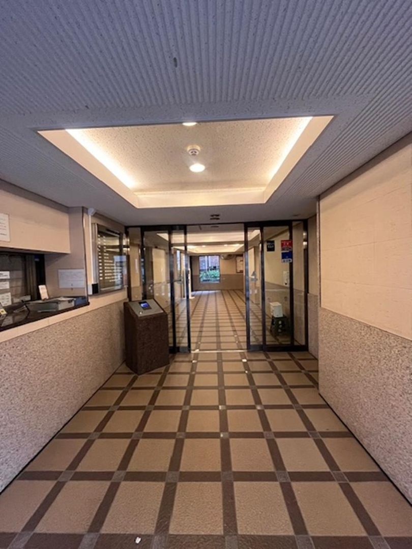 3LDK Apartment for Sale in Bunkyo, Tokyo - 75.2m² - Thumbnail 4