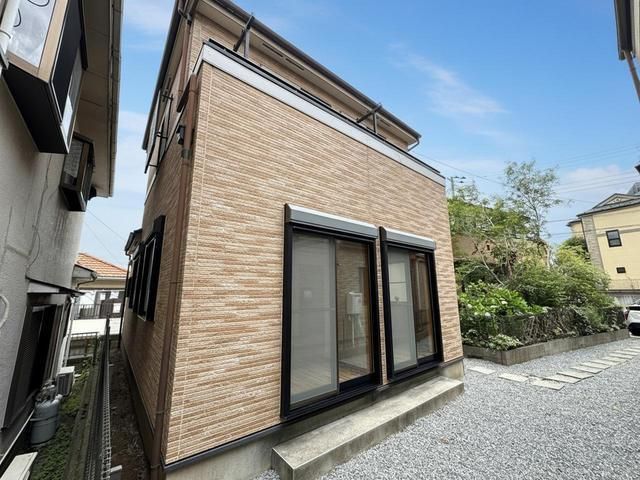 Renovated 4LDK House for Sale in Kashiwa, Chiba - Thumbnail 2