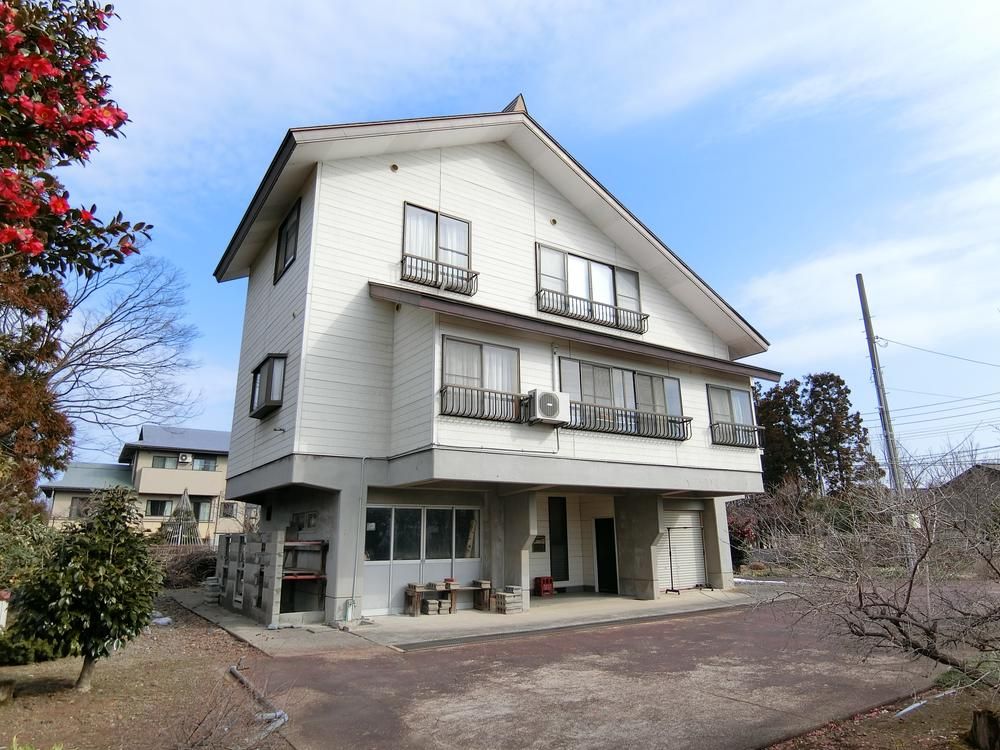 4LDK+S House with Large Garden for Sale in Joetsu, Niigata - Thumbnail 3