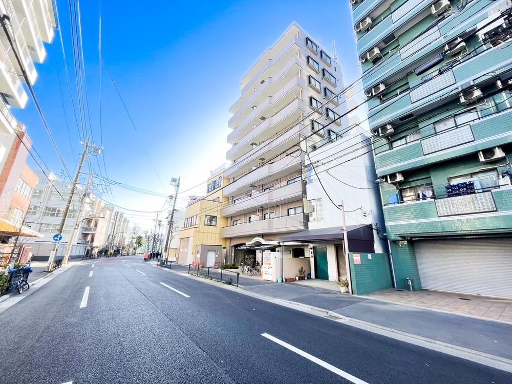 Royal Stage Asakusa 1LDK Apartment in Taito, Tokyo - Thumbnail 2