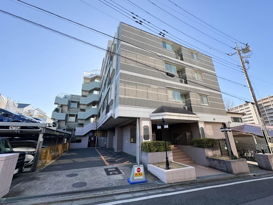Renovated 2LDK Apartment in Saitama City with Private Garden - Thumbnail 3