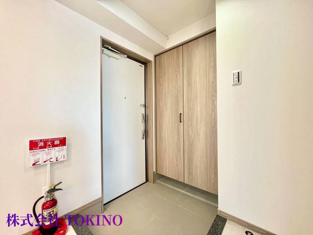 Spacious 3LDK Apartment for Sale in Okinawa City, Okinawa - Thumbnail 2