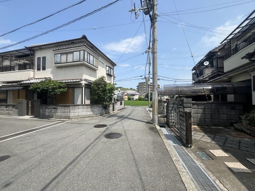 3LDK All-Electric House for Sale in Tondabayashi, Osaka - Thumbnail 2