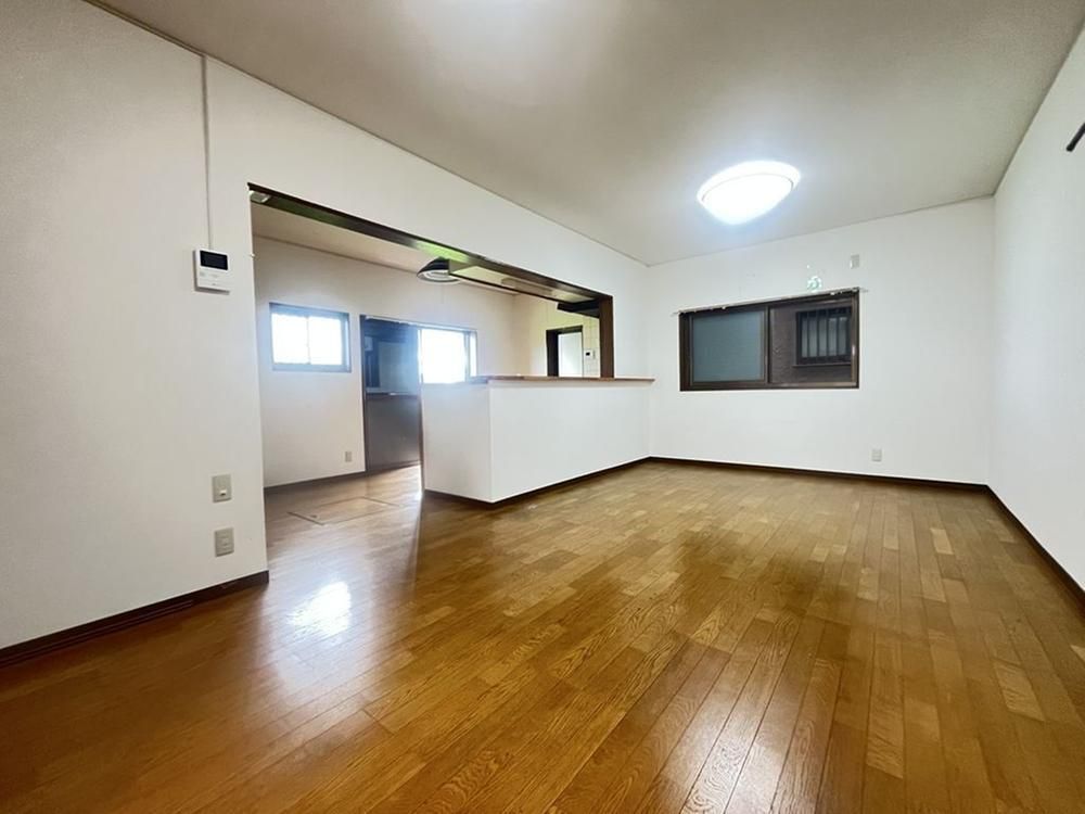 3LDK All-Electric House for Sale in Tondabayashi, Osaka - Thumbnail 3