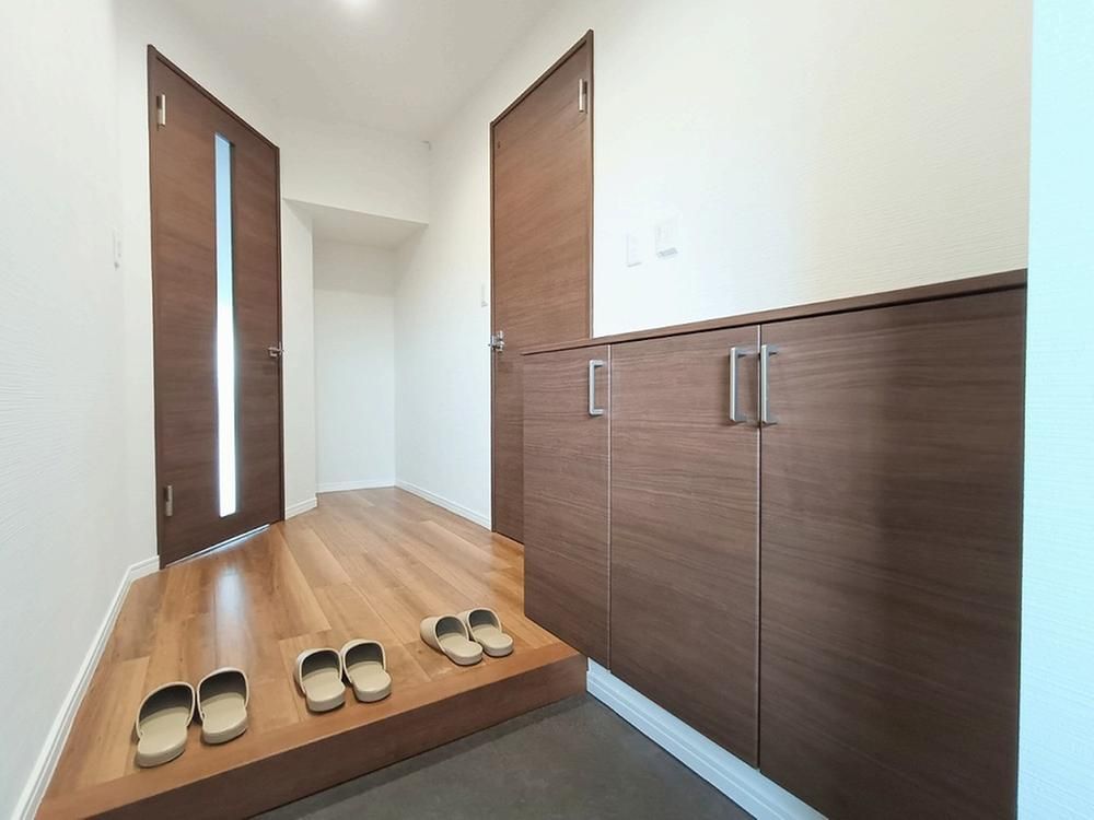 82.79m2 Top Floor Apartment in Kanagawa Ward, Yokohama - Thumbnail 2