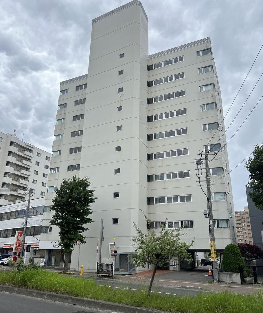 1LDK Apartment for Sale Near Hiragi Station, Sapporo - Thumbnail 2