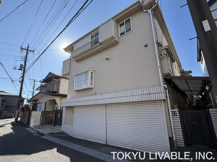 5DK Detached House in Fuchu City, Tokyo - 159.81 sqm - Thumbnail 2
