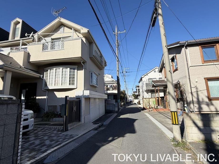 5DK Detached House in Fuchu City, Tokyo - 159.81 sqm - Thumbnail 3