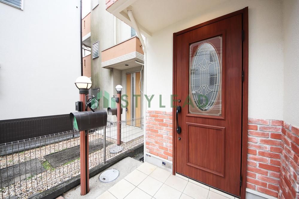Renovated 3LDK House in Yokohama's Konan Ward Near Konan Chuo Station - Thumbnail 2