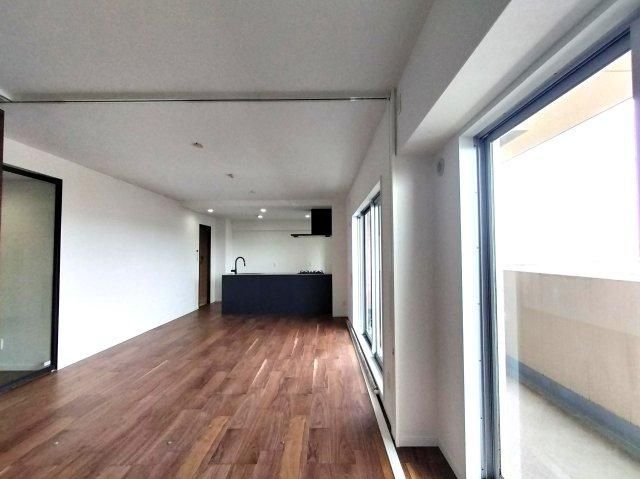 3LDK Renovated Apartment Near Higashi-Urawa Station, Saitama - Thumbnail 4