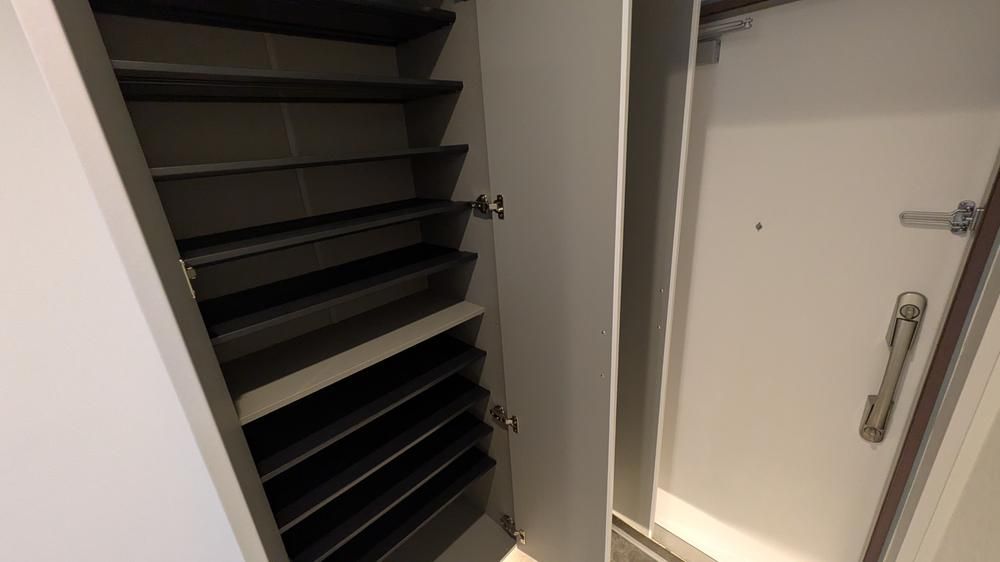 Renovated 3LDK Apartment with Garden in Atsugi Kanagawa - Thumbnail 2