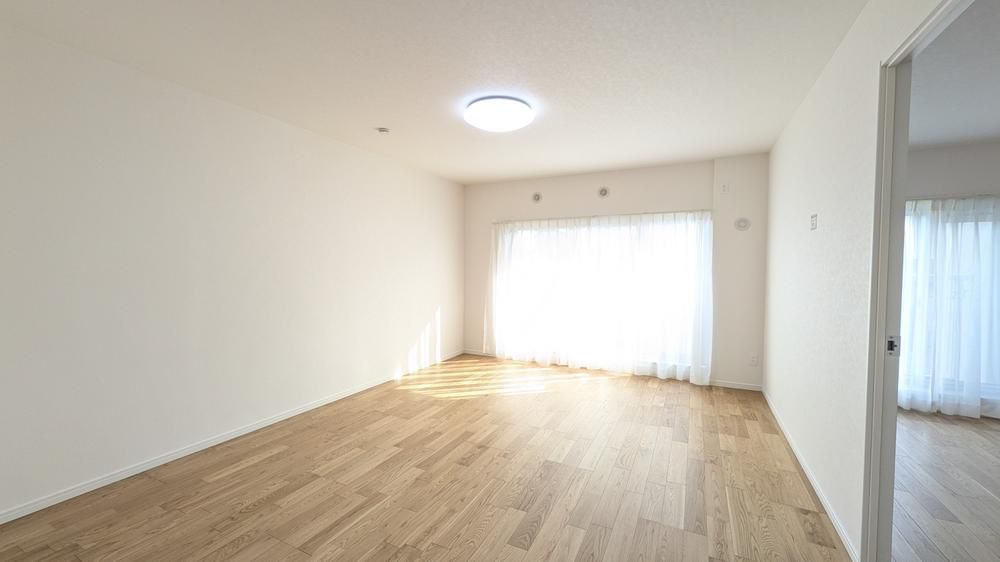 Renovated 3LDK Apartment with Garden in Atsugi Kanagawa - Thumbnail 3
