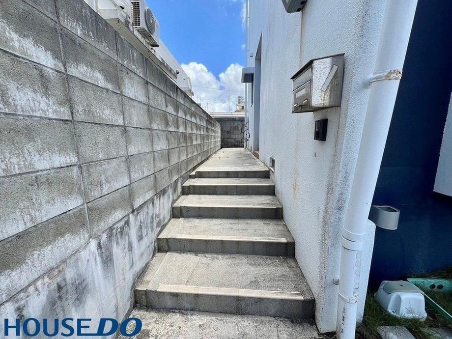 4LDK House for Sale in Yomitan, Okinawa - Ocean View - Thumbnail 2