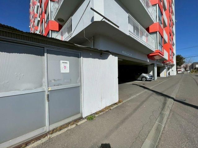 Renovated 3LDK Apartment for Sale in Toyohira-ku, Sapporo - Thumbnail 2
