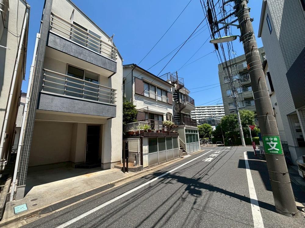 Renovated 3LDK House in Setagaya with Garage - Thumbnail 3
