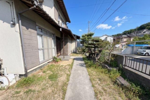 5DK House for Sale in Daimon-cho, Fukuyama City - Thumbnail 3